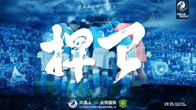 叶辰看着他，冷笑一声，惊雷令一指他的双腿，满脸倨傲的说：雷来。